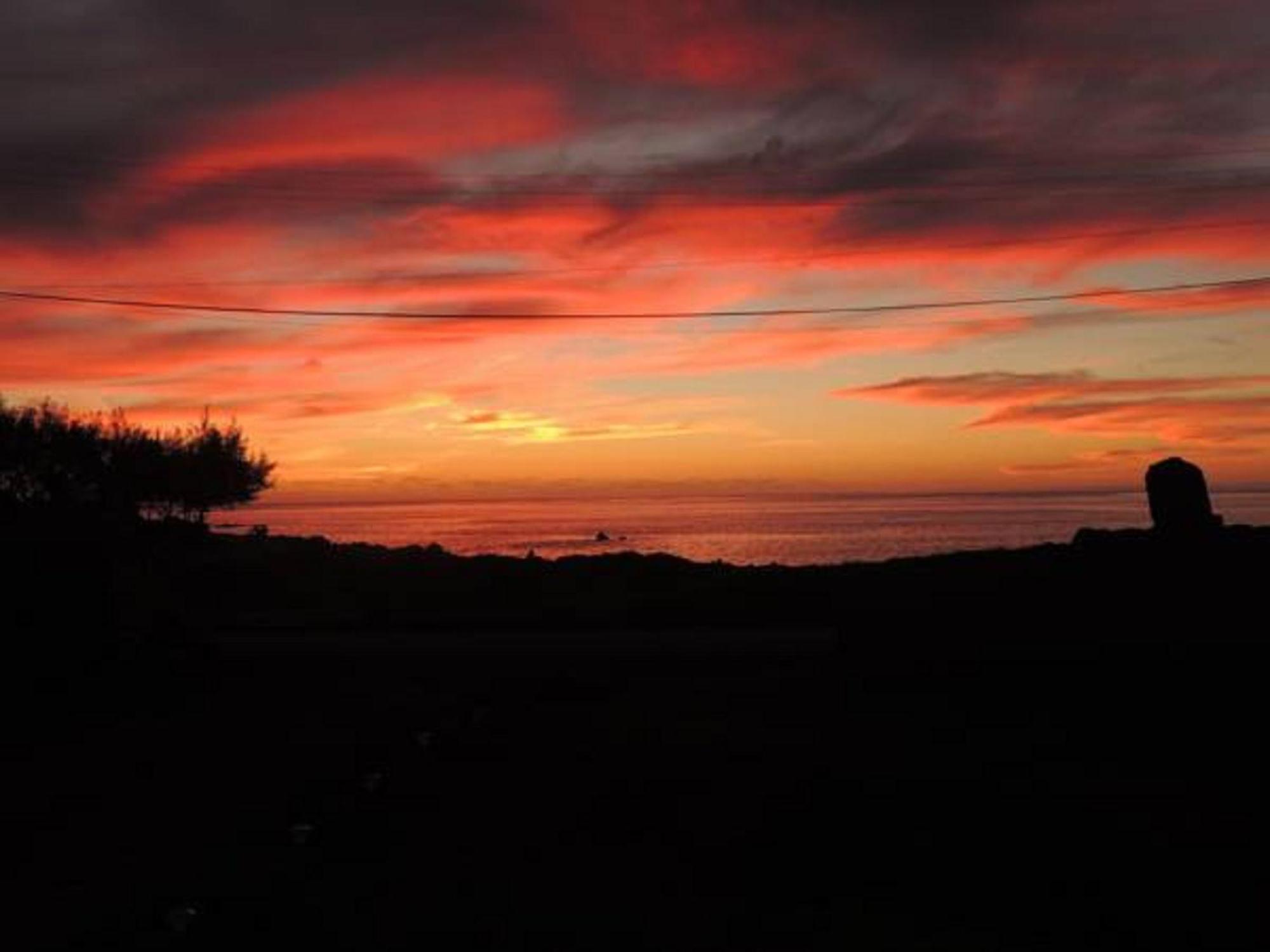 הנגה רואה Ngahu Bungalows Alojamiento Frente Al Mar En El Centro De Rapa Nui מראה חיצוני תמונה