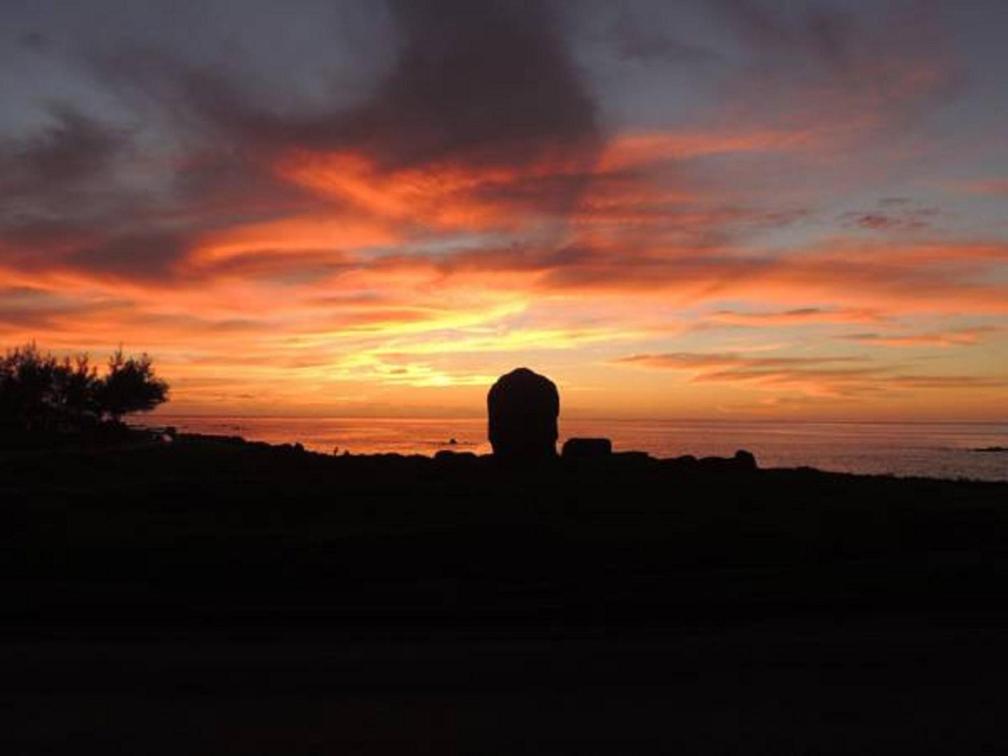 הנגה רואה Ngahu Bungalows Alojamiento Frente Al Mar En El Centro De Rapa Nui מראה חיצוני תמונה