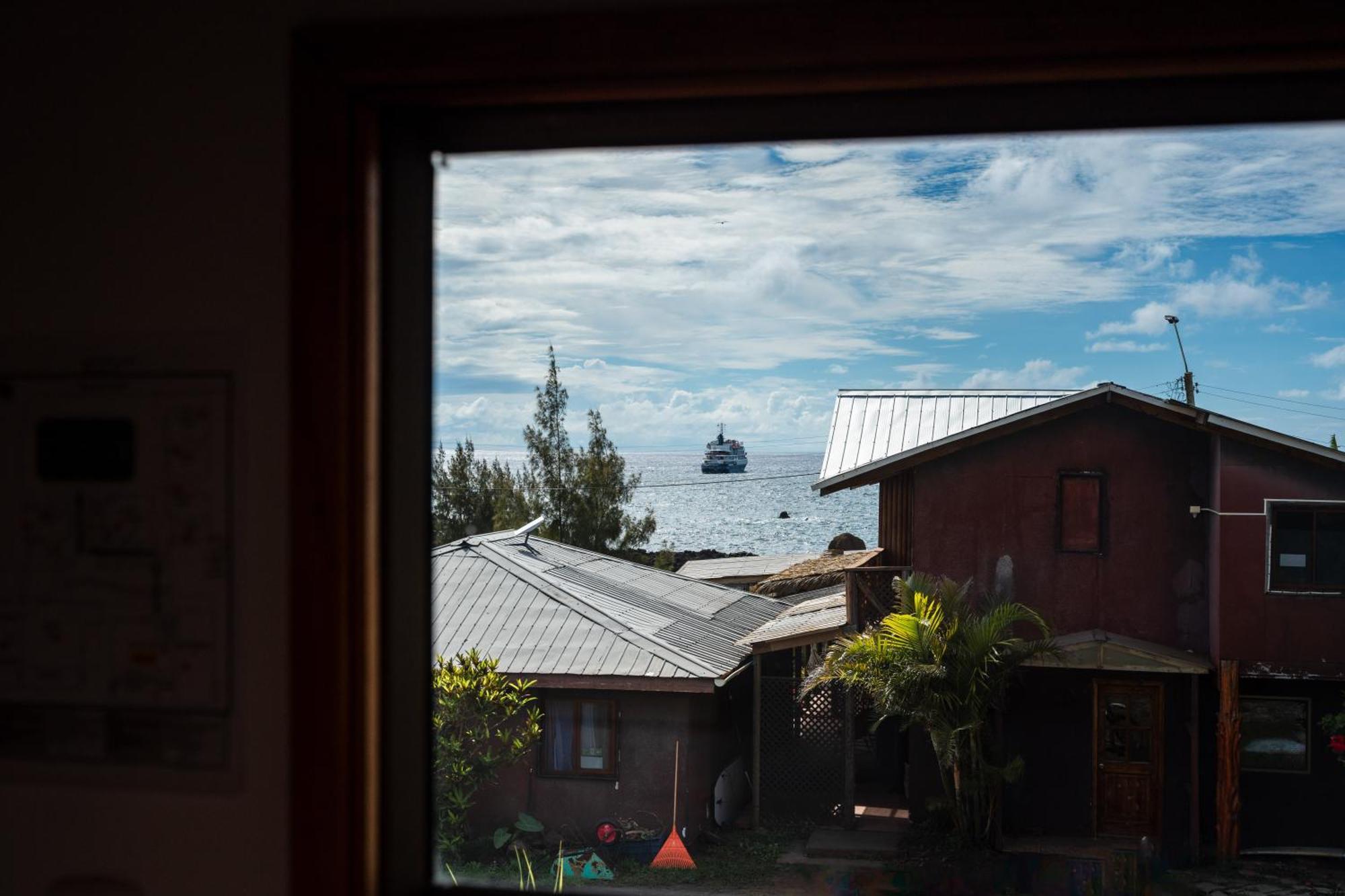 הנגה רואה Ngahu Bungalows Alojamiento Frente Al Mar En El Centro De Rapa Nui מראה חיצוני תמונה